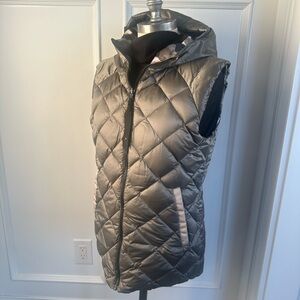 Size 8 LULULEMON Reversible Puffer Vest